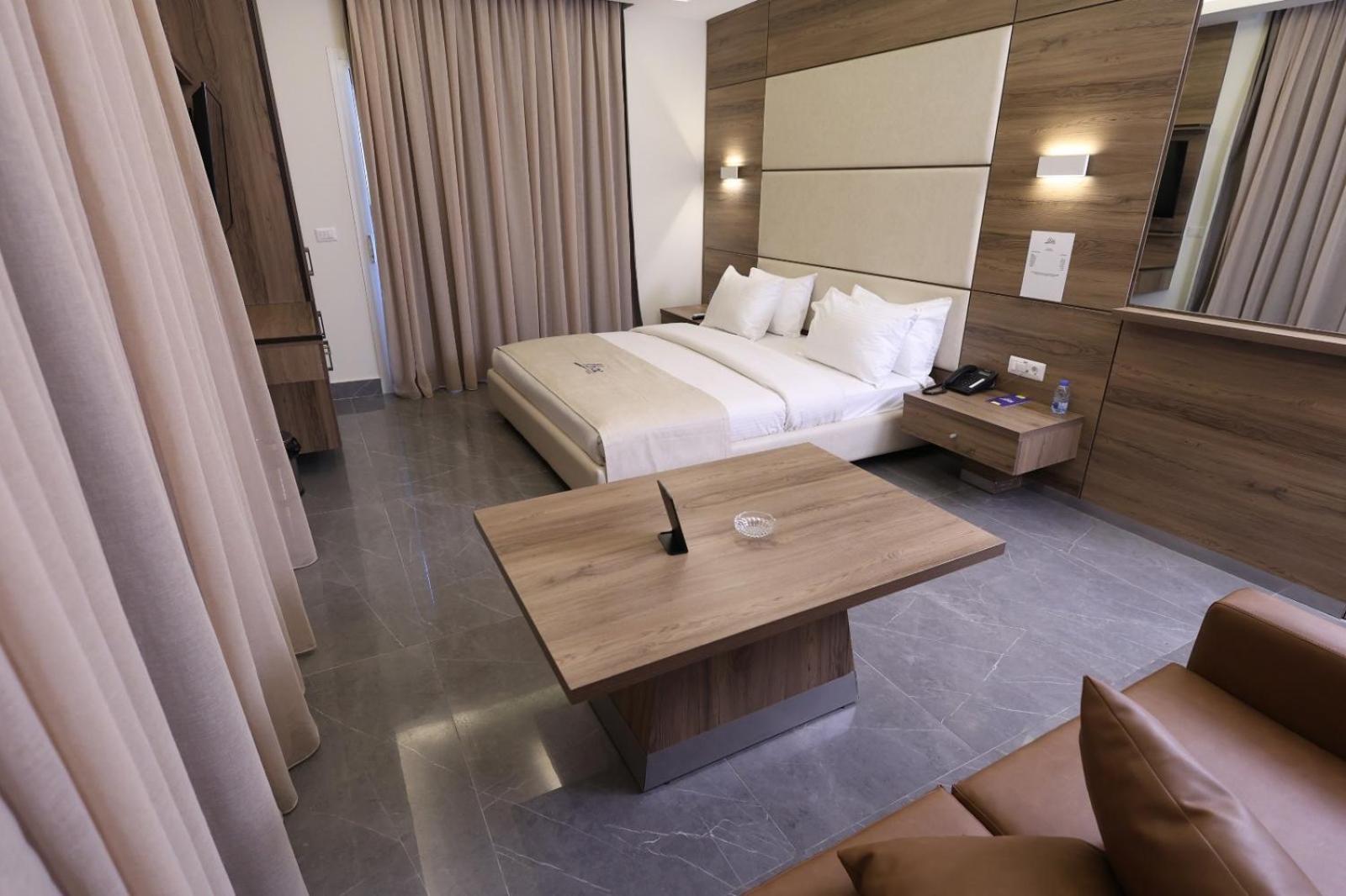 Ibiza Hotel Jounieh Ngoại thất bức ảnh