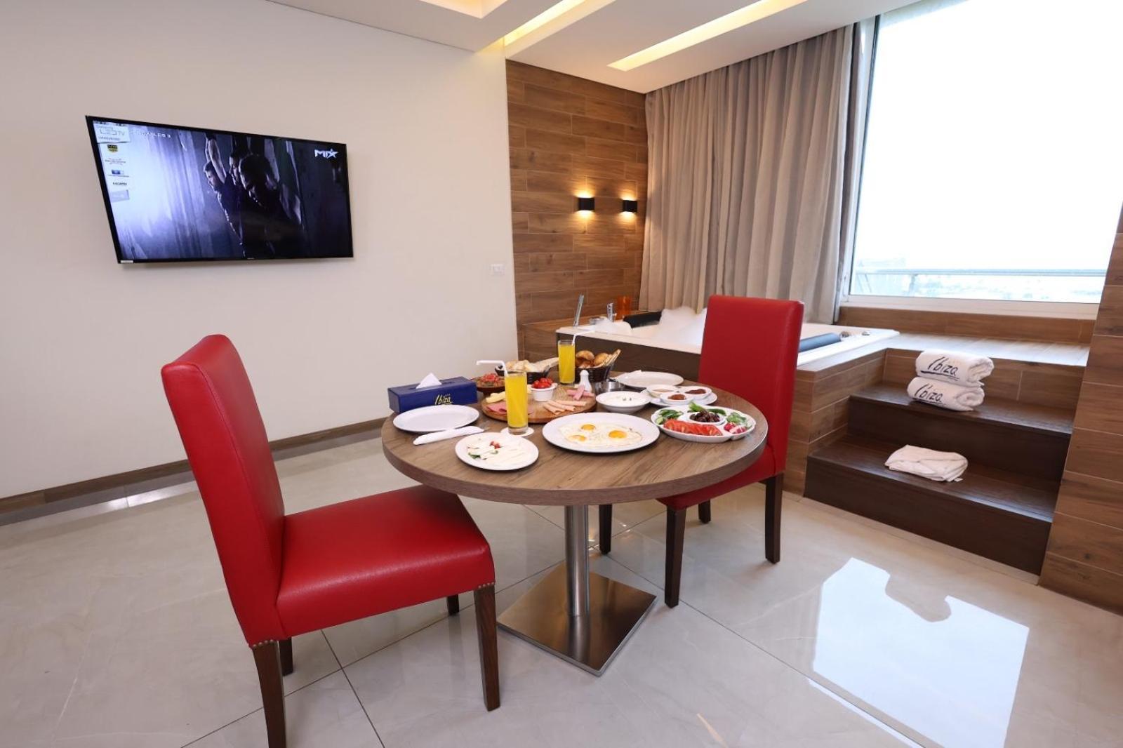Ibiza Hotel Jounieh Ngoại thất bức ảnh