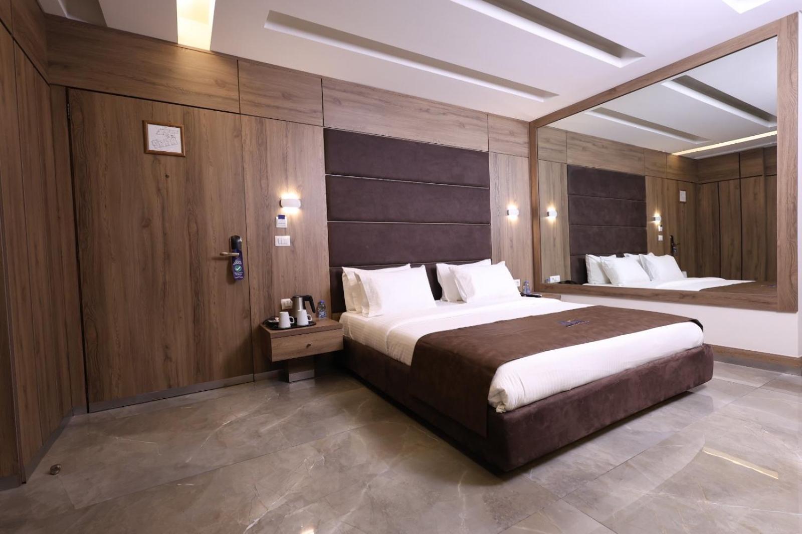 Ibiza Hotel Jounieh Ngoại thất bức ảnh